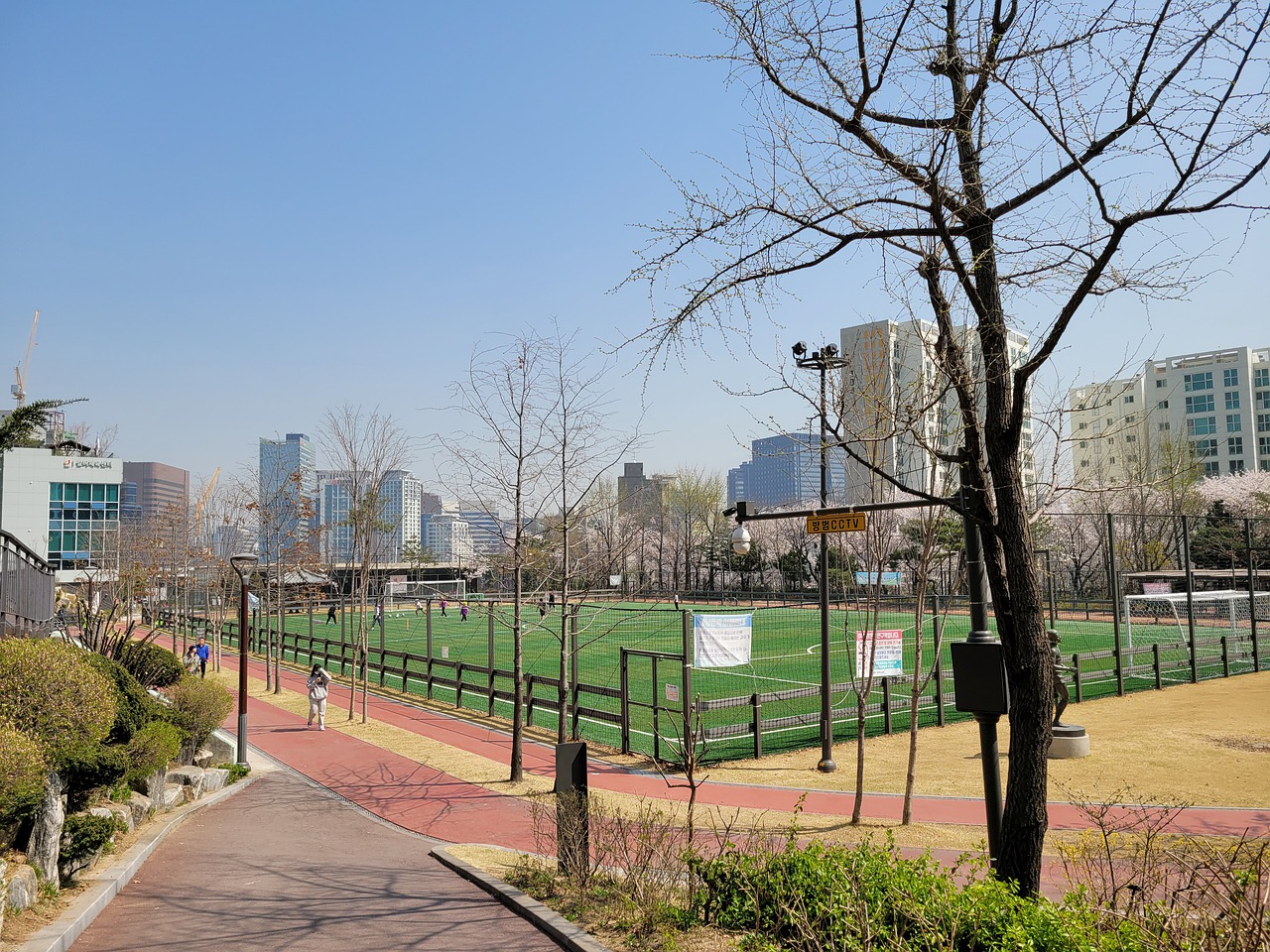 对决更加充 对决更加充